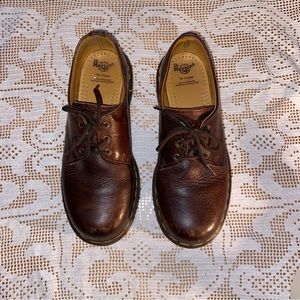 Vintage Dr. Martens oxfords